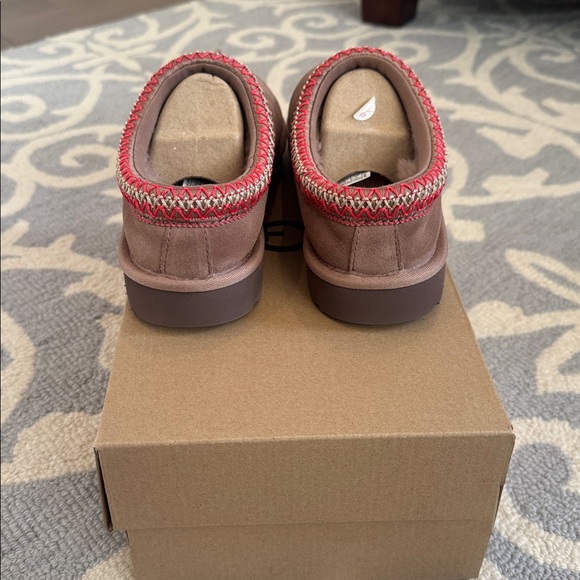 UGG® Tasman II Slippers SZ 6 - Picture 6 of 8